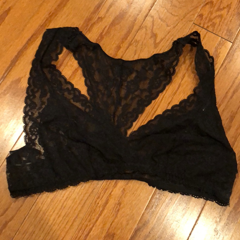 2 Victoria secret bralets - Picture 4 of 7